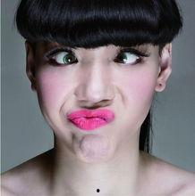 红唇恶搞搞怪表情包