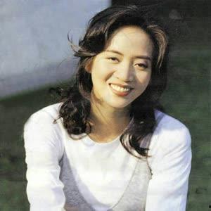 梅艳芳的个人资料简介,传奇歌后，璀璨人生掠影