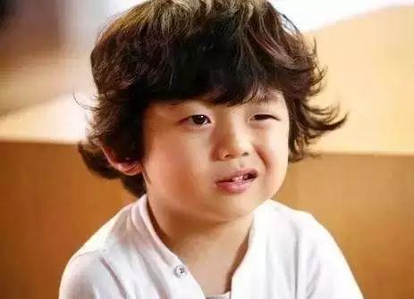 韩国卷毛小正太表情包,萌化你的每一天